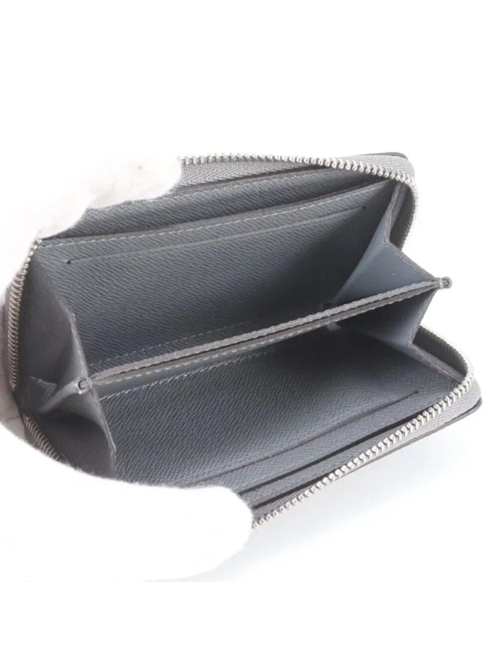Louis Vuitton Taiga Zippy Coin Purse Leather Wallet